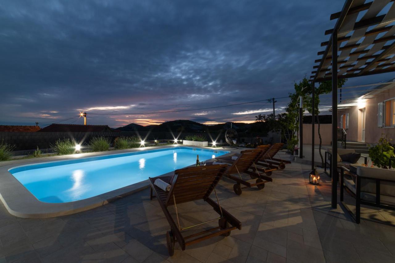 Villa Terra With Heated Pool Marina Luaran gambar