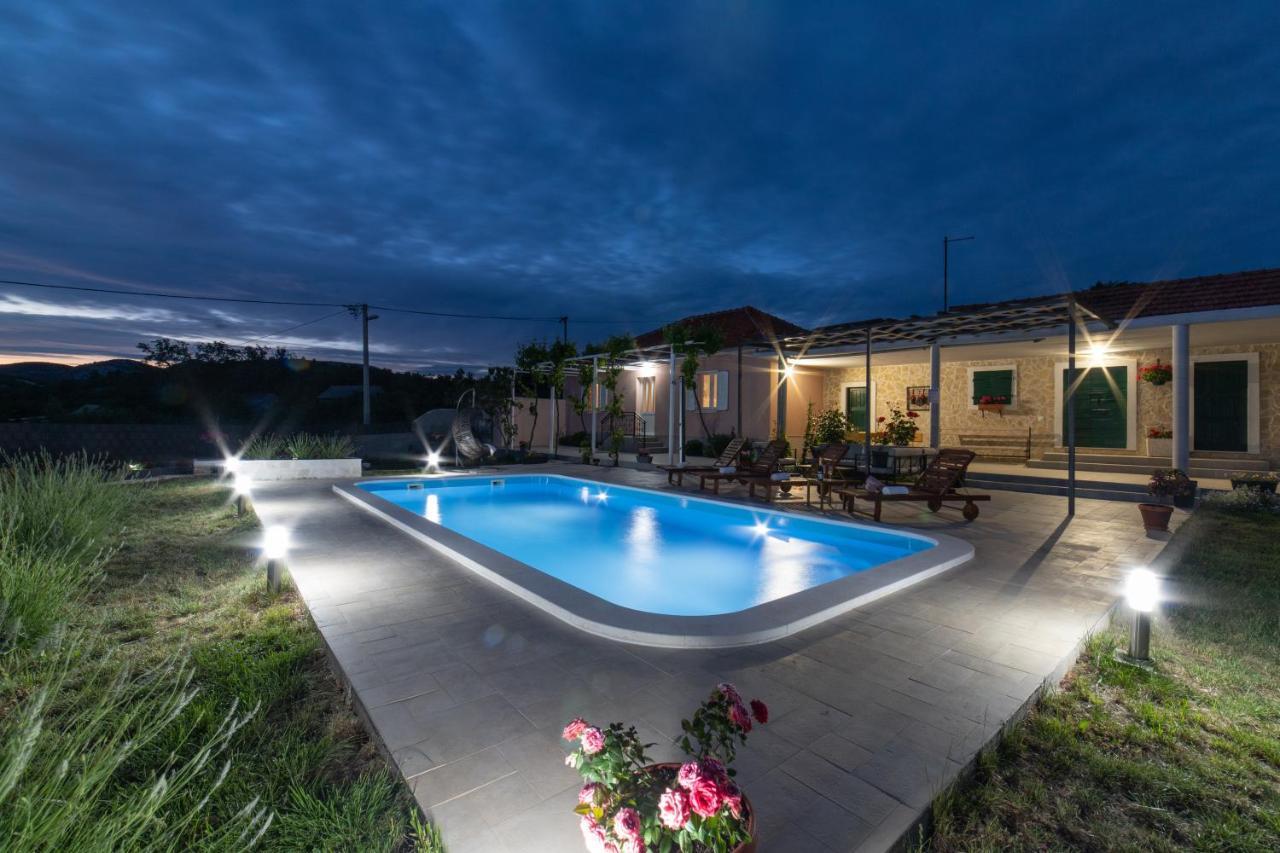 Villa Terra With Heated Pool Marina Luaran gambar