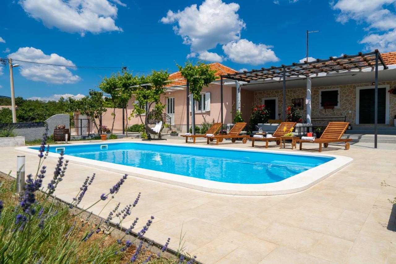 Villa Terra With Heated Pool Marina Luaran gambar