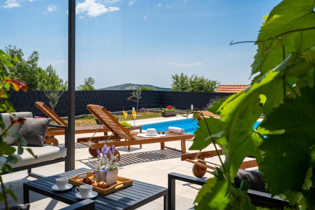 Villa Terra With Heated Pool Marina Luaran gambar