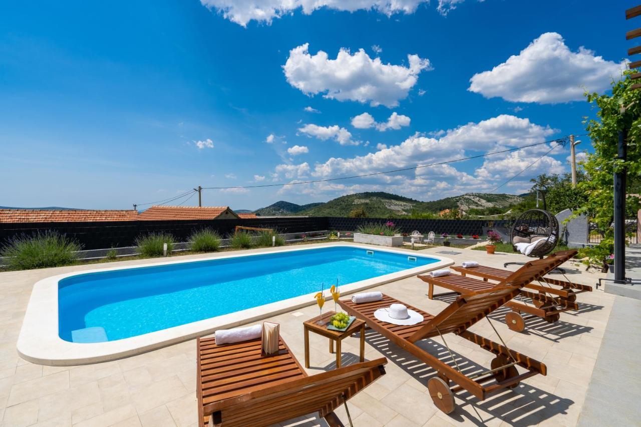 Villa Terra With Heated Pool Marina Luaran gambar